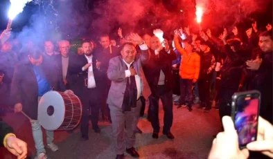 Bozdoğan Belediye Başkan Adayı Galip Özel, Şehit Haberi Üzerine Müziği Kesti