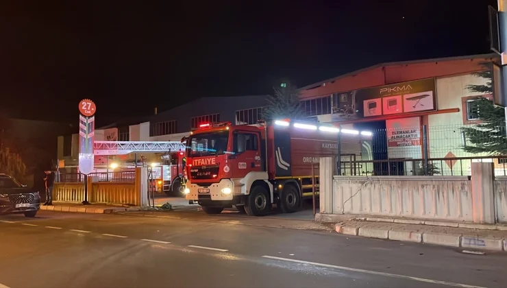 Kayseri’de Mobilya Fabrikasında Yangın: Hasar Oluştu