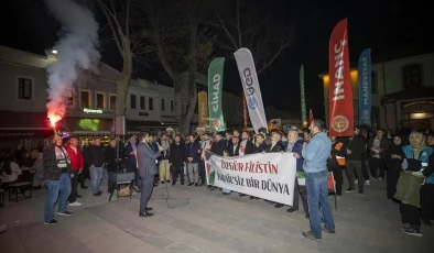 Sakarya’da İsrail’in Gazze’deki hastanelere saldırılarını protesto eden yüzlerce kişi toplandı