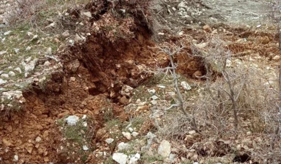 Şırnak-Hakkari kara yolunda çökme meydana geldi