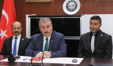 BBP Genel Başkanı Mustafa Destici, Şarkışla Belediye Başkanı Kasım Gültekin’i ziyaret etti