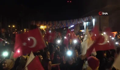 Bitlis’te AK Parti Seçim Kutlaması