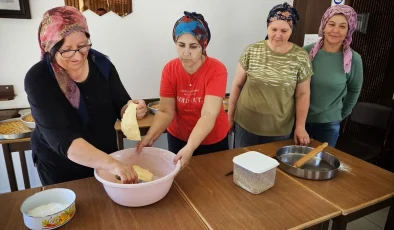 Çanakkale’de Kadın Kooperatifi Yöresel Cevizli Baklava Üretiyor