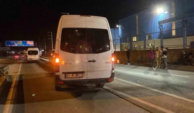 Gebze’de işçi servisi bariyere çarptı: 5 yaralı