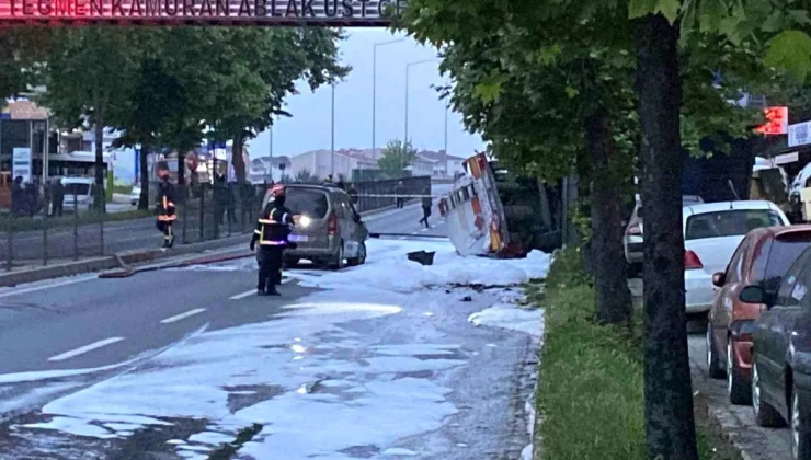 Kocaeli Gölcük’te Benzin Yüklü Tanker Kazası: Evler Tahliye Edildi