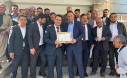 Yeniden Refah Partisi’nden Derecik Belediye Başkanı seçilen Hasan Dinç mazbatasını aldı