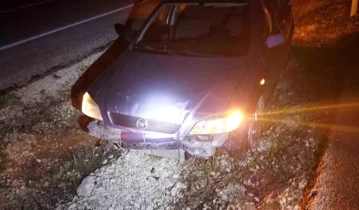 Burdur-Fethiye Karayolunda Kaza: Otomobil Refüje Düştü