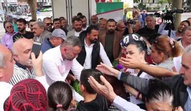 Denizli’de 2 bin kişiye ücretsiz meyve dağıtıldı