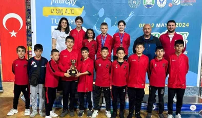 Erzincan İl Özel İdaresi Spor Kulübü, U13 Türkiye Badminton Şampiyonasında Başarıya İmza Attı
