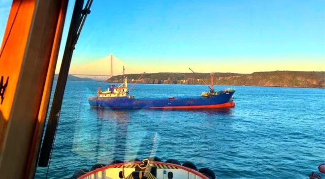 İstanbul Boğazı’nda Gemi Trafiği Askıya Alındı