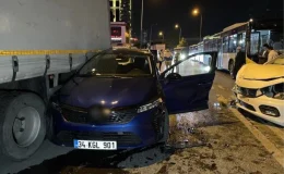 Küçükçekmece’de Kaza: 2 Sürücü Yaralandı