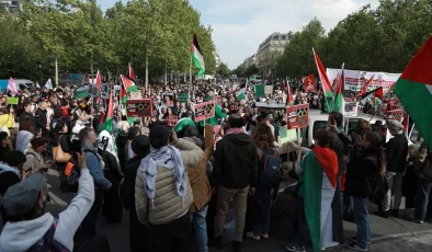 Paris’te Filistin Destekçileri İsrail’in Refah’a Yönelik Saldırısına Tepki Gösterdi