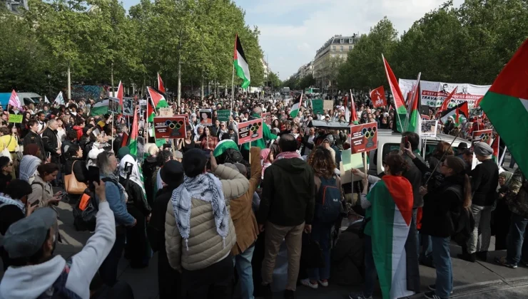 Paris’te Filistin Destekçileri İsrail’in Refah’a Yönelik Saldırısına Tepki Gösterdi