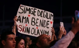 Simge, Aydın’da 19 Mayıs kutlamalarında sahne aldı