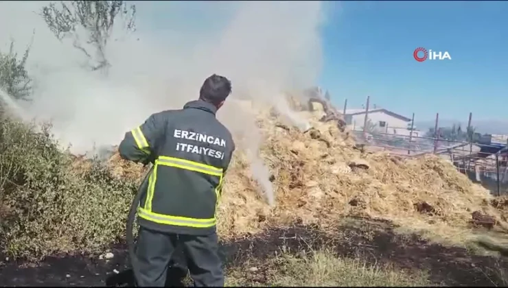 Erzincan’da saman balyalarının bulunduğu alanda çıkan yangın itfaiye tarafından söndürüldü