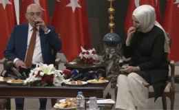 MHP’li isim uyardı, AK Partili Yıldız masadaki çikolatanın tadına bakmak zorunda kaldı