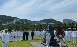 TCG Kınalıada Korveti Güney Kore’ye ziyarette bulundu