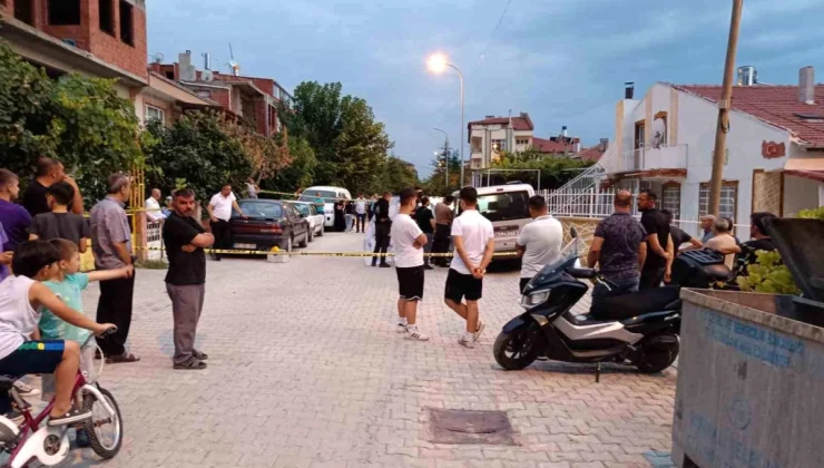 Afyonkarahisar’da Araç İçinde Ölü Bulundu