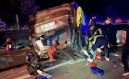 Balıkesir Gönen’de kafa kafaya çarpışan araçlarda 1 ölü, 2 yaralı