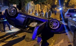 Beşiktaş’ta Otomobil Takla Attı: Kaza Anı Güvenlik Kamerasında